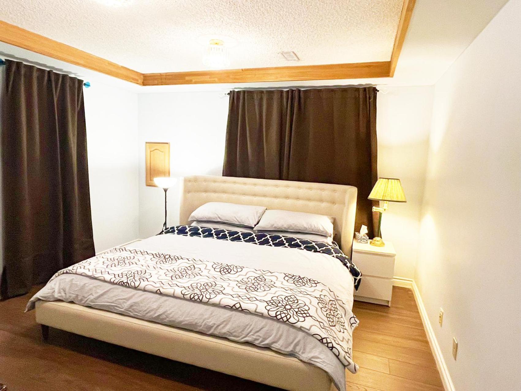 Private Suite With Private Entrance King Bed Richmond Esterno foto